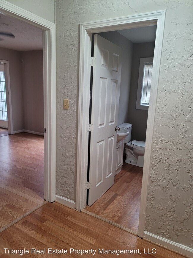Building Photo - 3 br, 1 bath House - 2356 Briarcliff Drive