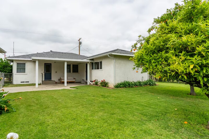 Foto principal - 6386 Riverside Ave