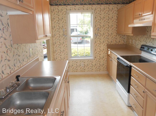 Building Photo - 125 Barts Dr