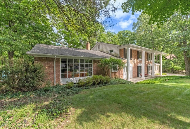 Building Photo - 34150 Hunters Row