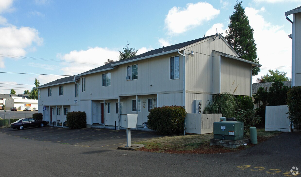 Building Photo - 4334-4346 Ward Dr NE