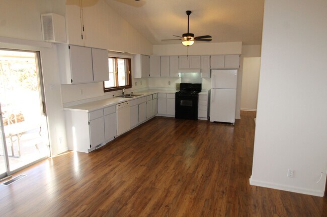 Foto del edificio - 601 La Bajada Way