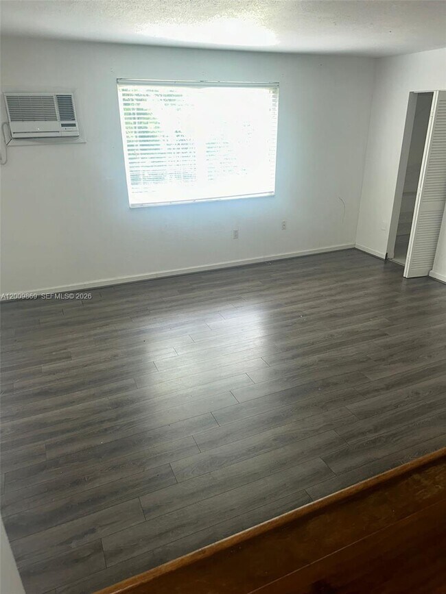 Foto del edificio - 7000 NW 186th St