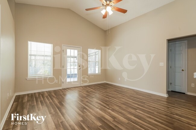 Building Photo - 2047 Eclipse Dr