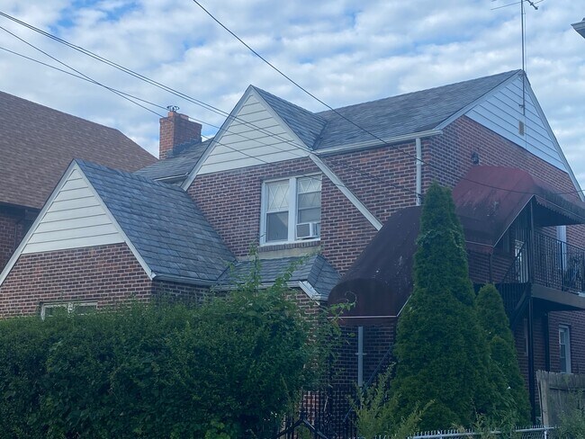 Building Photo - 4223 193rd St