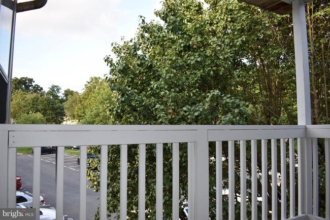 Building Photo - 6335 Greenfield Rd