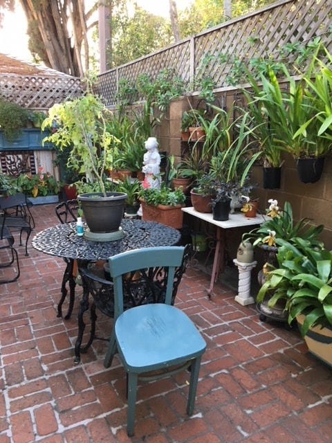 own patio of 703 1/2 - 703 Lorraine Blvd