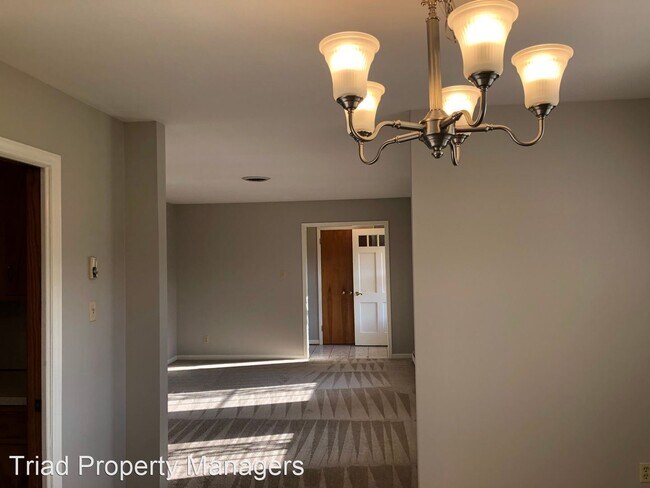 Foto del edificio - 3 br, 2 bath House - 2519 Sandy Ridge Rd.