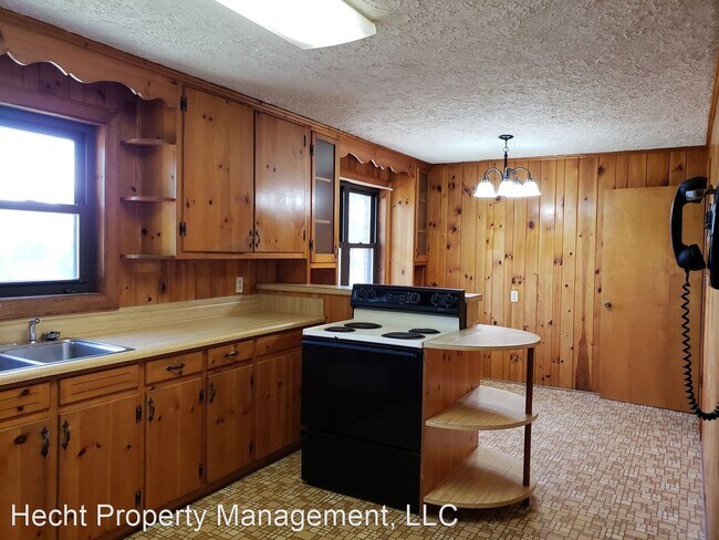 Building Photo - 3 br, 1 bath House - 4368 Little Mountain Rd