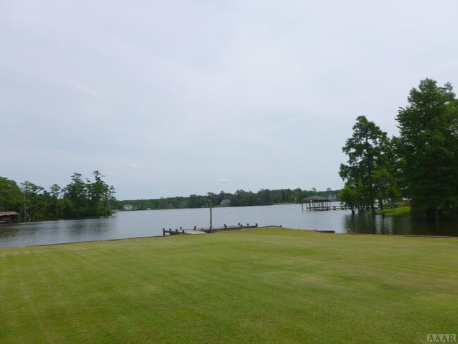 Building Photo - 211 Bay Dr