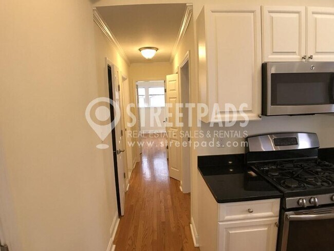 Building Photo - 2 bedroom in Cambridge MA 02138