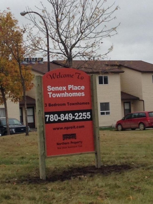 Senex Place Townhomes Apartments 701 6 Ave SW Slave Lake, AB