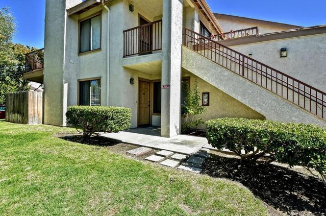 Building Photo - 24 Village Cir Dr