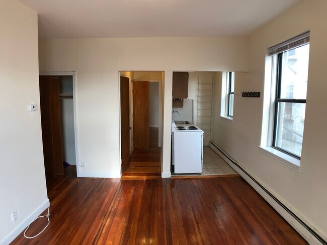 Building Photo - 64 Brighton Ave
