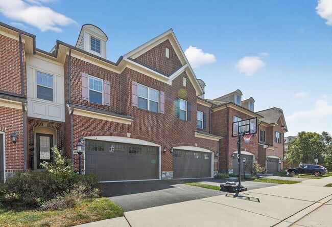 Foto del edificio - Stunning 3BR Townhome in Ashburn