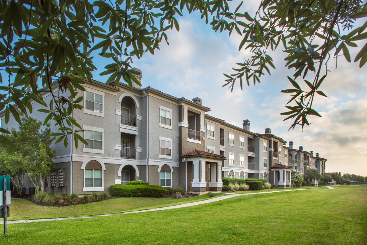 Vineyards Apartments - Katy, TX | Apartments.com