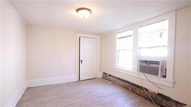 Building Photo - 7215 S Claiborne Ave