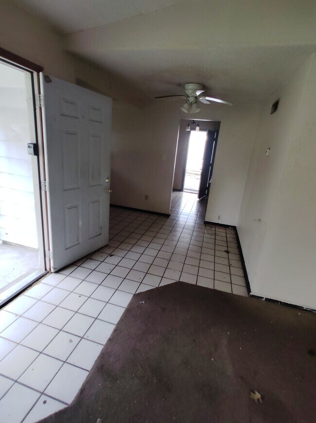 Foto del edificio - 1308 St Stephens Dr