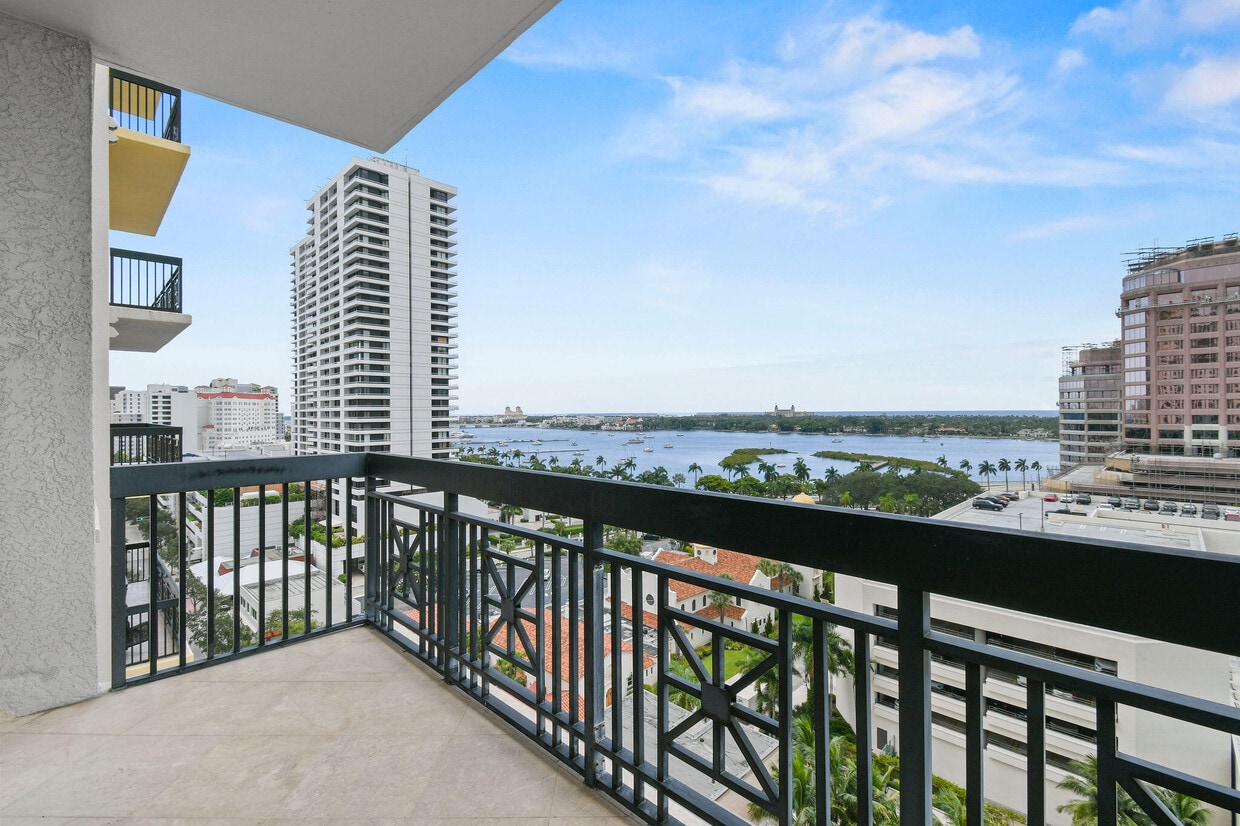 Foto principal - 701 S Olive Ave