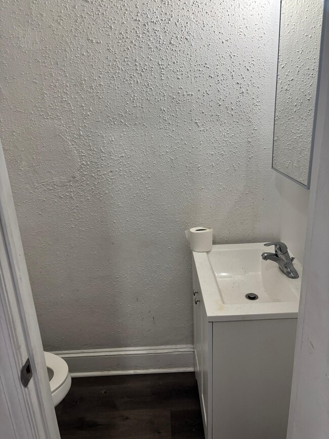 Foto del edificio - 1673 Cliftview Ave