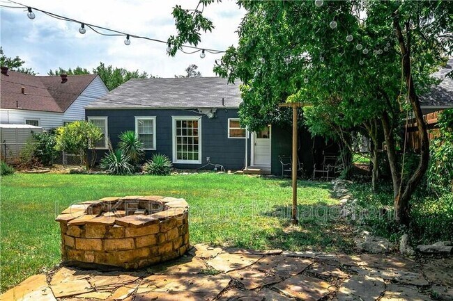 Foto del edificio - 4328 Calmont Ave