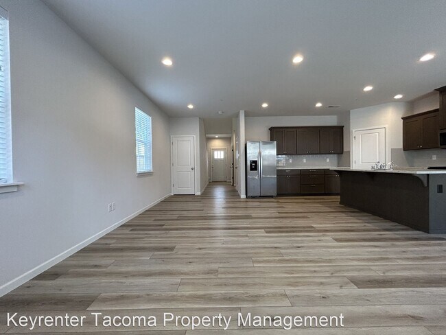 Building Photo - 3 br, 2.5 bath House - 8616 62nd Ave Ct SW
