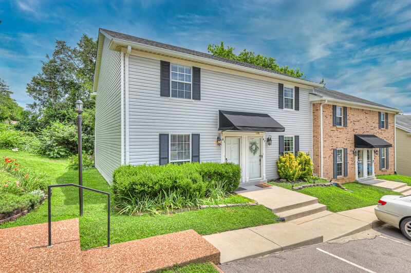 Foto principal - 200 N Royal Oaks Blvd