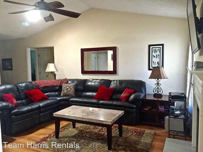Building Photo - 3 br, 2 bath House - 273 Coachman Way