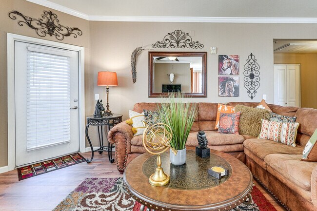 Foto del edificio - 1941 Pierpont Dr