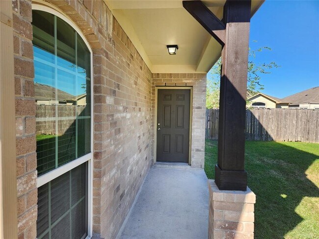 Foto del edificio - 12507 Kings Pond Ct