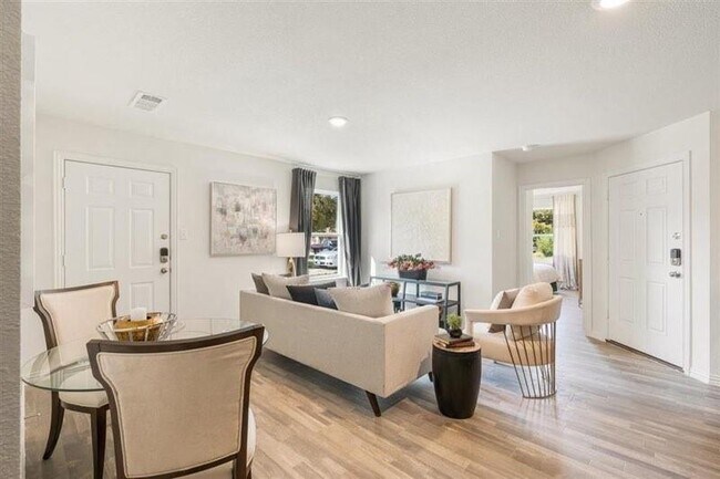 Foto del edificio - 4609 Redbud St