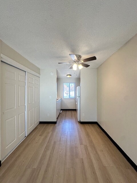 Foto del edificio - 2-Bedroom Upstairs Corner Unit; 1-Bath