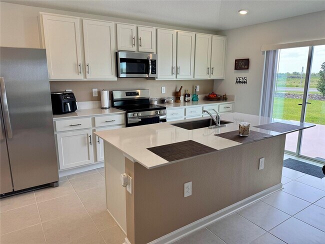 Foto del edificio - 2405 Bluestone Rd