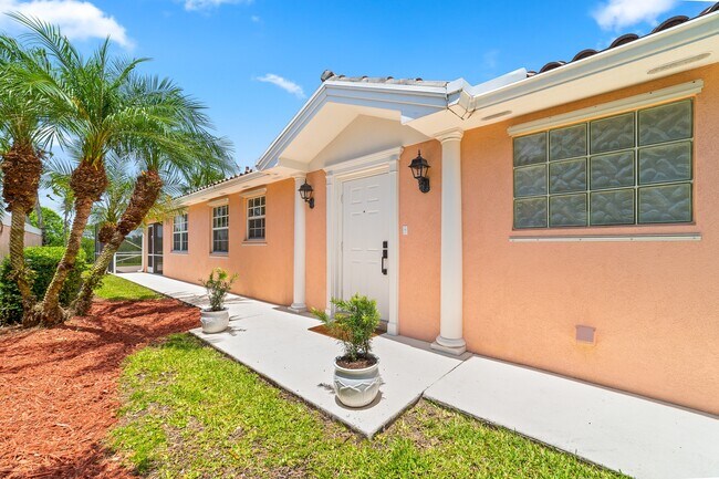 Foto del edificio - 10864 SW Elsinore Dr