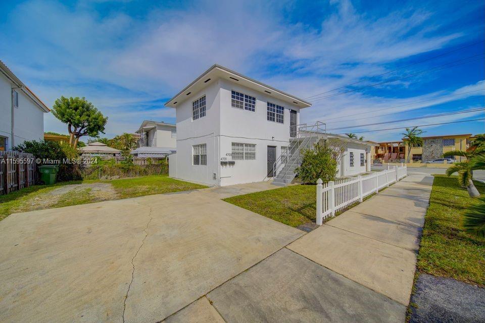 Foto principal - 40 NW 47th Ave