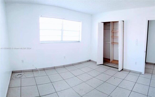 Foto del edificio - 2 bedroom in Hallandale FL 33009