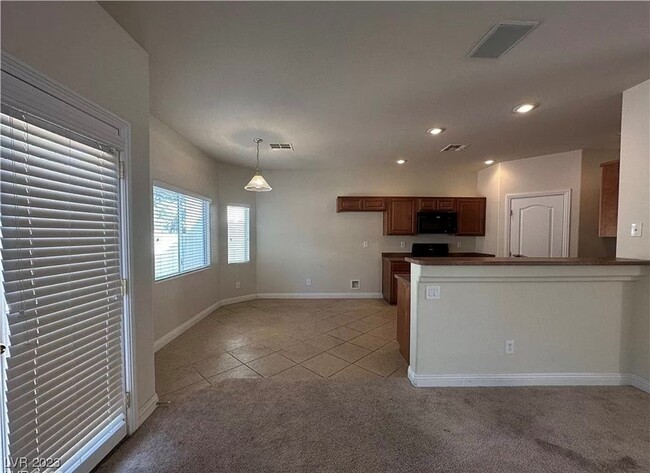Building Photo - 9351 Pinewood Ridge St