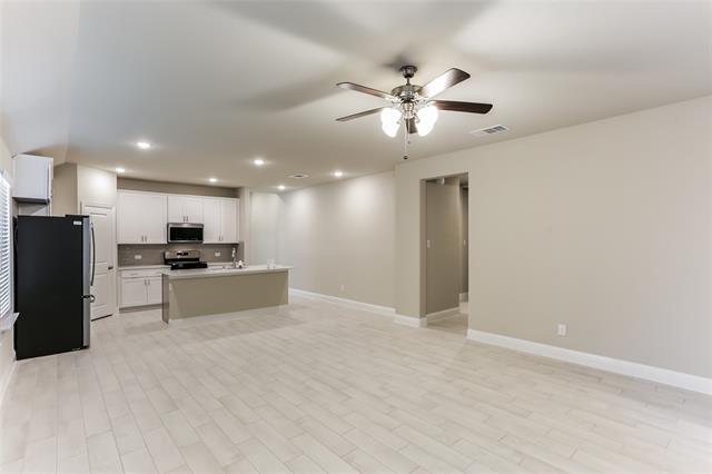Building Photo - 701 Rain Barrel Pl