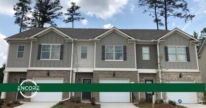 Building Photo - 3 Bedroom Townhome in Stonecrest!