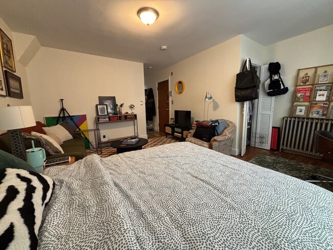 Building Photo - 28 Myrtle St