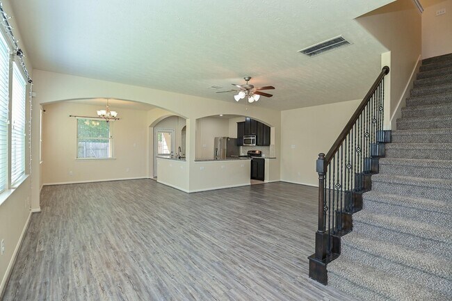 Foto del edificio - 14511 Roaring Fork Ln