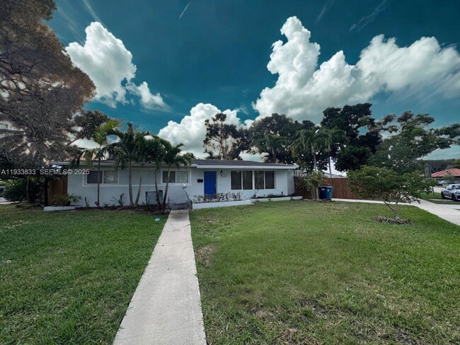 Photo - 18600 SW 97th Ave House