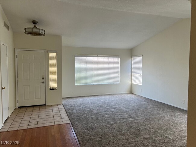 Foto del edificio - 339 Hutchings Ln