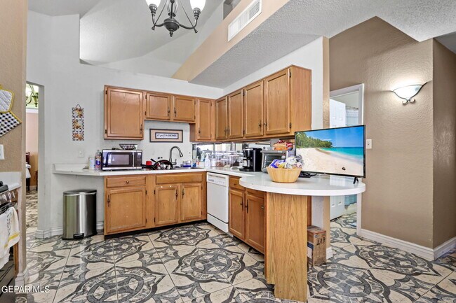 Foto del edificio - 757 Hempstead Dr