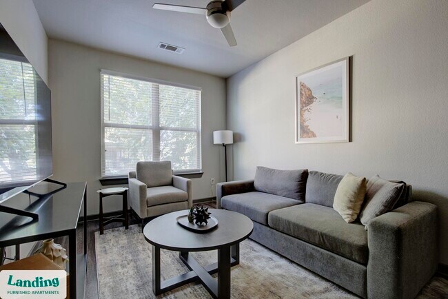 Foto del edificio - 1415 N Main Ave