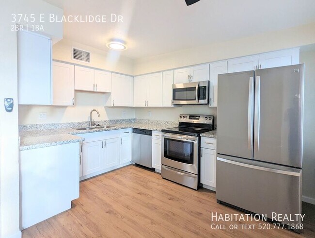 Building Photo - 3745 E Blacklidge Dr