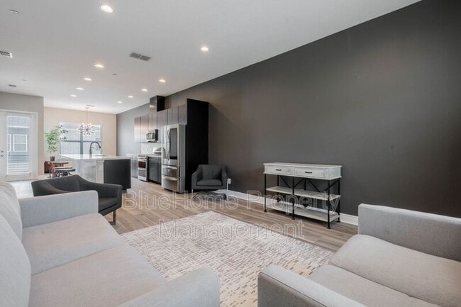 Building Photo - 8442 Karrer Ter