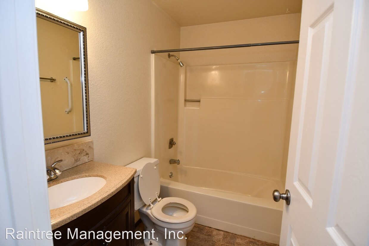 Foto del edificio - 301-334 NW Tumlin Ave