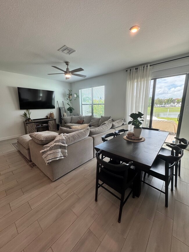 Foto del edificio - 1011 White Oak Ter