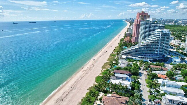 Foto del edificio - 2400 NE 33rd Ave